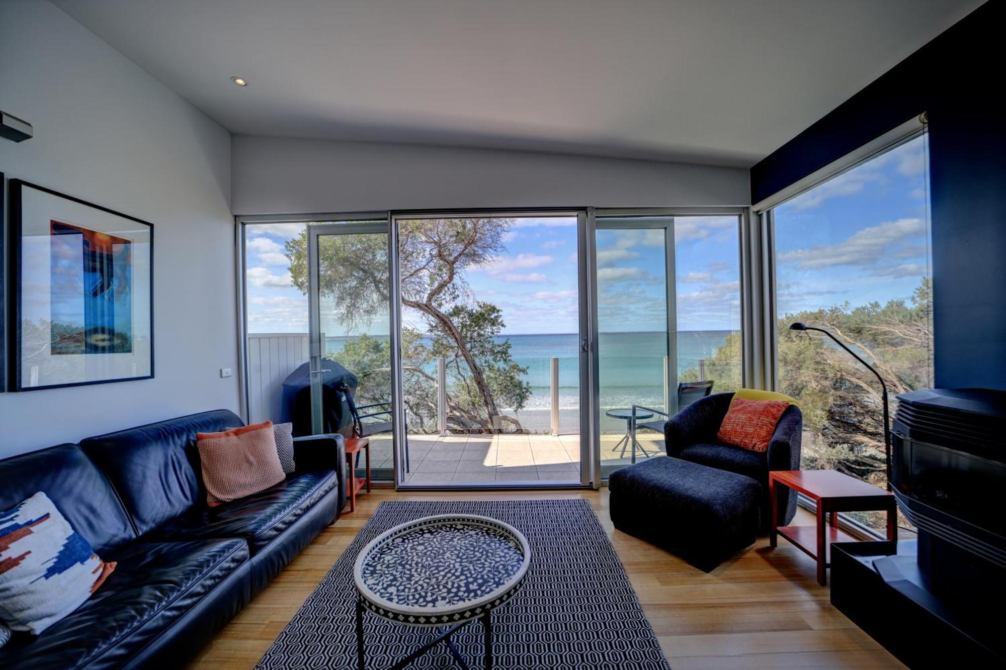 Battery Cove Beach Front Apartment 포트페어리 외부 사진